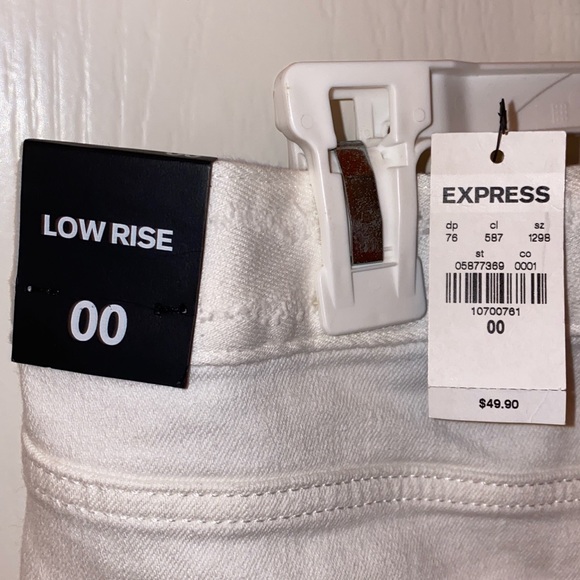 NEVER WORN WHITE DENIM SHORTS🤍 - Picture 2 of 3